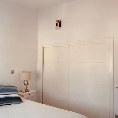 Vakantiehuis Vivienda Unica En Primera Linea De Playa San Bartolomé