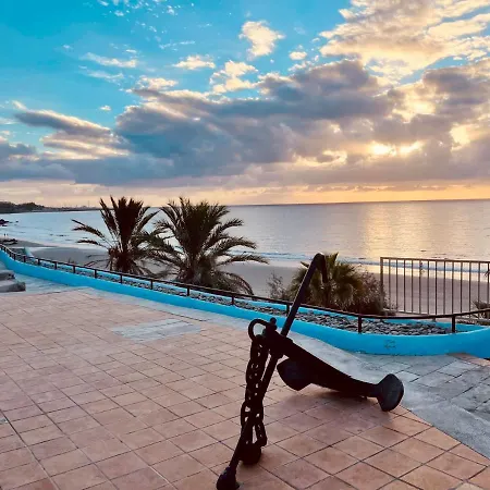Vivienda Unica En Primera Linea De Playa *